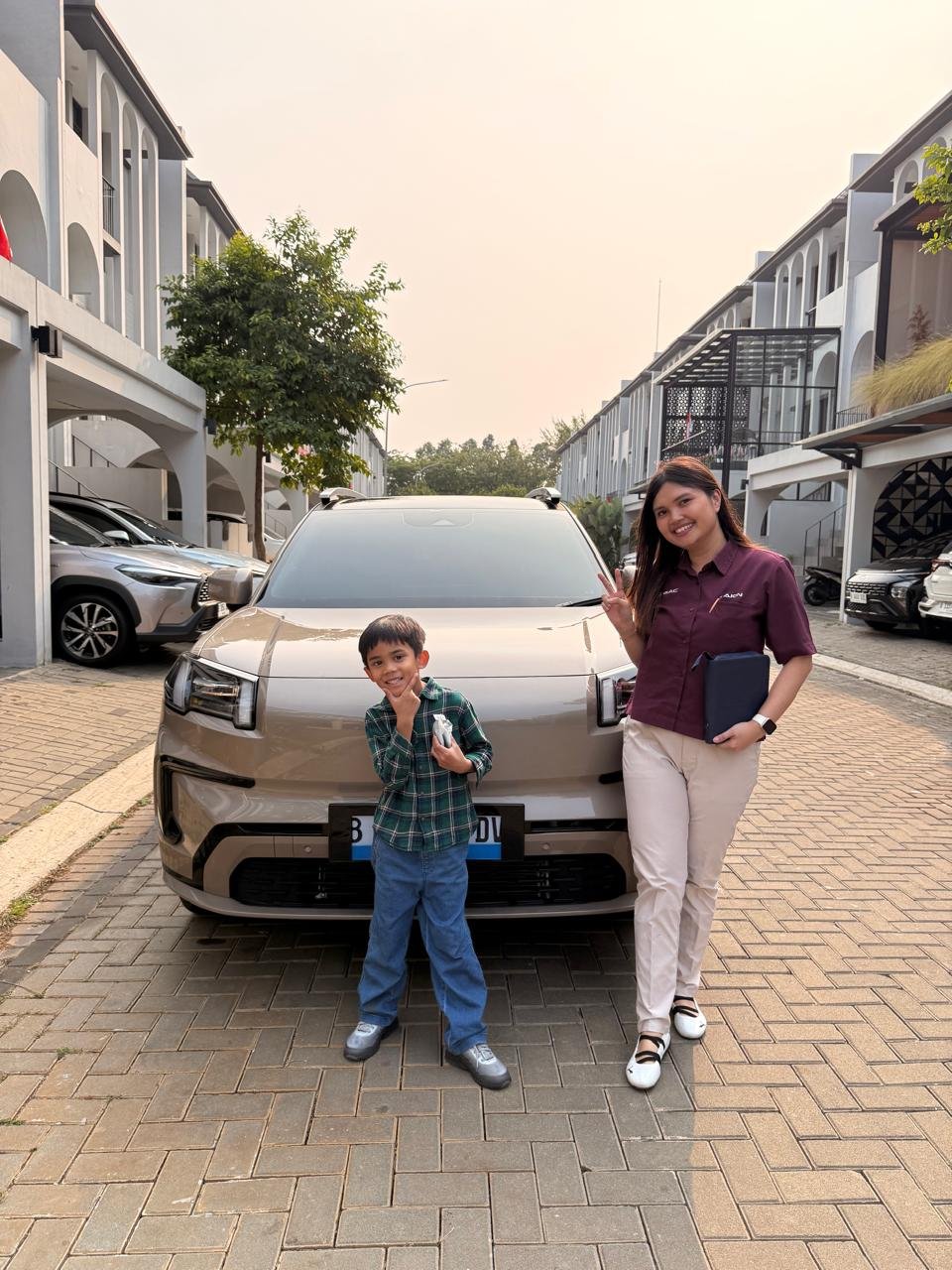 Delivery Mobil Listrik Aion Bekasi - Indomobil Group